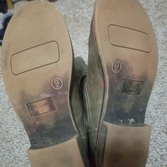 Grey Riding Boots - Picture 4 of 7